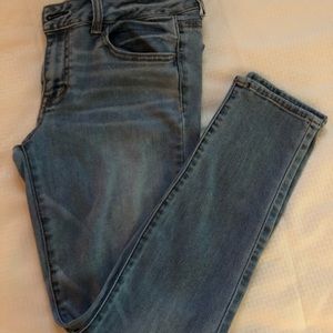 *American Eagle* Super Stretch Jegging